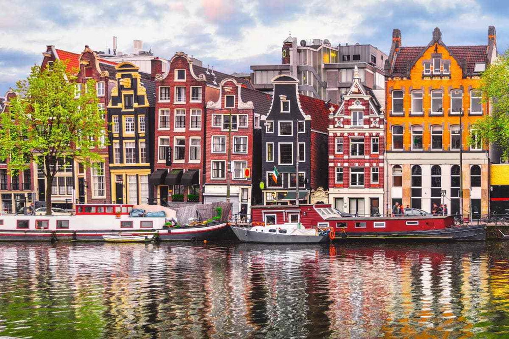 За трійкою лідерів серед найбезпечніших міст світу четверте місце посідає Амстердам