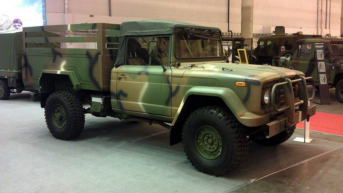На фото: KIA Military KM-450 на стенді корпорації 
